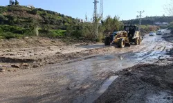 Sağanak Sonrası Defne Belediye Ekipleri Sahada: Çalışmalar Sürüyor!
