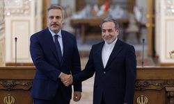 Dışişleri Bakanı Fidan, İranlı mevkidaşı Erakçi ile telefonda savaşın gidişatını görüştü