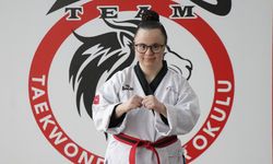 Down sendromlu tekvandocu Büşra Yolun, şampiyonluklar istiyor