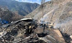 Feke'de müstakil ev yangında kullanılamaz hale geldi