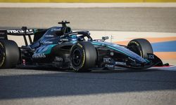Formula 1'de sezonun ilk durağı Avustralya Grand Prix'ini George Russell kazandı