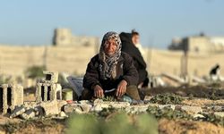 Gazze'de bayram değil hüzün hakim: Ramazan Bayramı mezar başında karşılandı