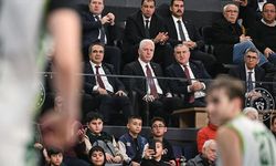 Gençlik ve Spor Bakanı Bak, Okul Sporları Basketbol Gençler Türkiye Birinciliği finallerini izledi