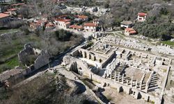 'Gladyatörler kenti'nin restore edilen dükkanlarında unutulmaya yüz tutmuş meslekler yaşatılacak