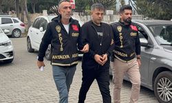 GÜNCELLEME - Antalya'da 1 kişinin öldüğü, 2 kişinin yaralandığı silahlı kavgaya ilişkin aranan zanlı yakalandı