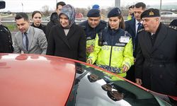 İçişleri Bakan Yardımcısı Yiğitbaşı ve Jandarma Genel Komutanı Orgeneral Çardakcı sürücülerle bayramlaştı