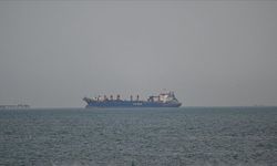 İran, ABD ve saldırının ortaklarına Hürmüz Boğazı'ndan geçme hakkı tanımayacağını yineledi