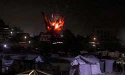 İsrail'in ateşkesi ihlal ederek Gazze'ye düzenlediği saldırılarda bir çocuk hayatını kaybetti