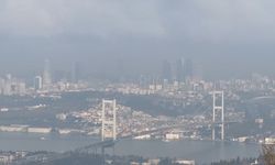 İstanbul Boğazı'nda gemi trafiği çift yönlü kapatıldı, bazı vapur seferleri iptal edildi