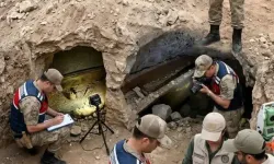 Hatay’da Şok Keşif: TOKİ Yol Çalışması Sırasında Kaya Mezarlar Bulundu!