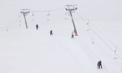 Kayak merkezlerinde en fazla kar kalınlığı 277 santimetreyle Hakkari'de ölçüldü