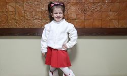 Kırklareli'nde 3 yaşındaki Gülsu'nun okuduğu 'Bayrak' şiiri sosyal medyada milyonlara ulaştı