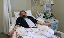 Kök hücre bağışçısı akademisyen, nakil bekleyen hastaya umut oldu