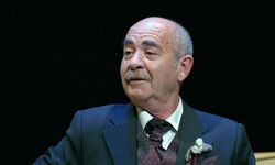 Leyla ile Mecnun'un 'Aksakallı Dede'si: Köksal Engür