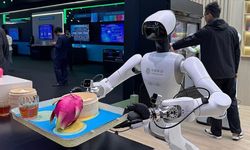 Mobil Dünya Kongresi'nde yapay zekalı 'Metal Yaka' sahaya iniyor