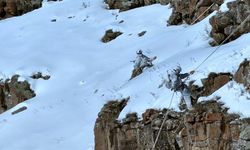MSB, Mehmetçiğin zorlu koşullardaki dağcılık eğitiminden görüntü paylaştı