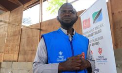 Müslümanlardan etkilenerek İslam'ı seçen Tanzanyalı Arafat, ülkesinde TDV gönüllüsü oldu