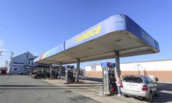 Orta Doğu'daki gerilimin gölgesinde ABD'de benzin fiyatlarındaki yükseliş sürüyor