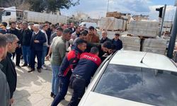 Osmaniye'de otomobil inşaat malzemelerine çarptı: 2'si ağır 3 yaralı