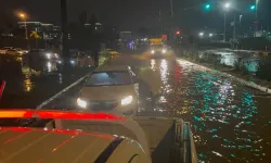 İskenderun’da Sağanak Yağış: Su Tahliyesi Sürüyor