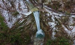 Sorkun Şelaleleri Tabiat Anıtı kar yağışıyla ayrı güzelliğe büründü