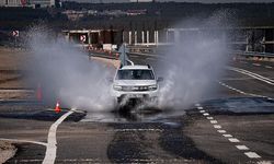 Trafik polisleri, zorlu parkurlarla sahada karşılaşabilecekleri senaryolara hazırlanıyor