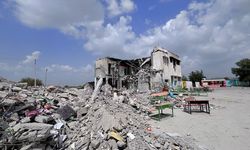 Uzmanlar, İran'a yönelik saldırılarda sivillerin hedef alınmasının uluslararası hukuku ihlal ettiği görüşünde