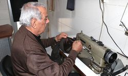 Yarım asırlık terzilik mesleğini huzurevinde sürdürüyor