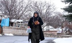 Yaşlı, engelli ve ihtiyaç sahiplerinin iftarlıklarını gönüllü kadınlar hazırlıyor