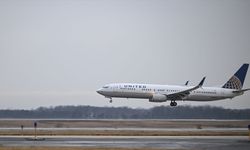 ABD'de hava yolu şirketleri yakıt maliyetleri nedeniyle fiyatları yükseltiyor