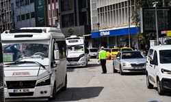 Adana'da trafikteki ihlalleri sivil ekiplerce belirlenen 60 sürücüye para cezası kesildi