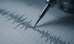 Akdeniz'de 4,7 büyüklüğünde deprem