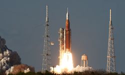 Artemis II mürettebatı Ay'ın 'etki alanına' girdi