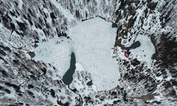 Borçka Karagöl Tabiat Parkı ziyaretçilerini ağırlamaya başladı