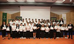 Doğa Koleji 8. Yaratıcı Yazarlık Festivali'ni gerçekleştirdi