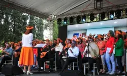 "Ya Hala" Korosu Adana’da Gönülleri Fethetti!