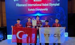 Fibonacci Uluslararası Robot Olimpiyatları'nda ilk 3'e girmek için mücadele ettiler