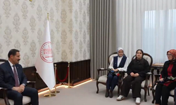 Otizmli Evlatlar Valilikte Gönüllere Dokundu