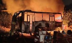 Hatay'da otobüs ve konteynerdeki yangın hasara neden oldu