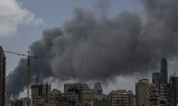 İsrail ordusu köprüleri hedef alarak halkını göçe zorladığı Lübnan'ın güneyini izole ediyor