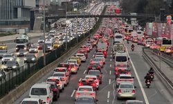 İstanbul'da akşam saatlerinde trafik yoğunluğu yüzde 83'e yükseldi
