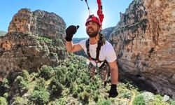 Korku ve heyecan bir arada: Mersin'de 5 saniye süren 220 metreden halatla atlama çılgınlığı