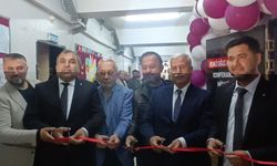 Kozan ilçesindeki ortaokulda konferans salonu açıldı