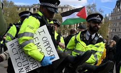 Londra'da 'Palestine Action' grubuna destek eyleminde 92 kişi gözaltına alındı