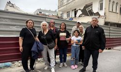Mersin'de bina yıkımı sırasında hasar gören yandaki apartmanın sakinleri çözüm bekliyor
