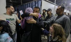 Mısır'da tedavisi tamamlanan 114 yaralı ve refakatçi Refah Sınır Kapısı'ndan Gazze'ye döndü