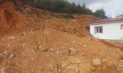 Osmaniye'de yağış sonrası heyelan: Bazı evlerin çevresinde çatlaklar oluştu