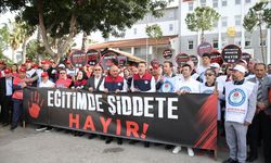 Şanlıurfa ve Kahramanmaraş'taki okul saldırıları Antalya'da protesto edildi