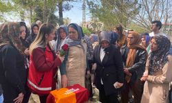 Silahlı saldırıda hayatını kaybeden Adnan'ın mezar taşına çok sevdiği Galatasaray'ın forması bırakıldı