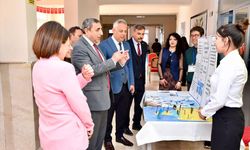 Silifke'de TÜBİTAK 4006 Bilim Fuarı açıldı